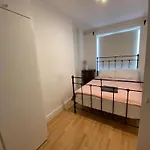Cosy Covent Garden Central Apartment